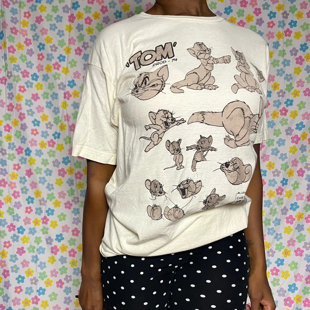 Classic Tom and Jerry animation tshirt. Size large. NWOT. - Picture 5 of 5